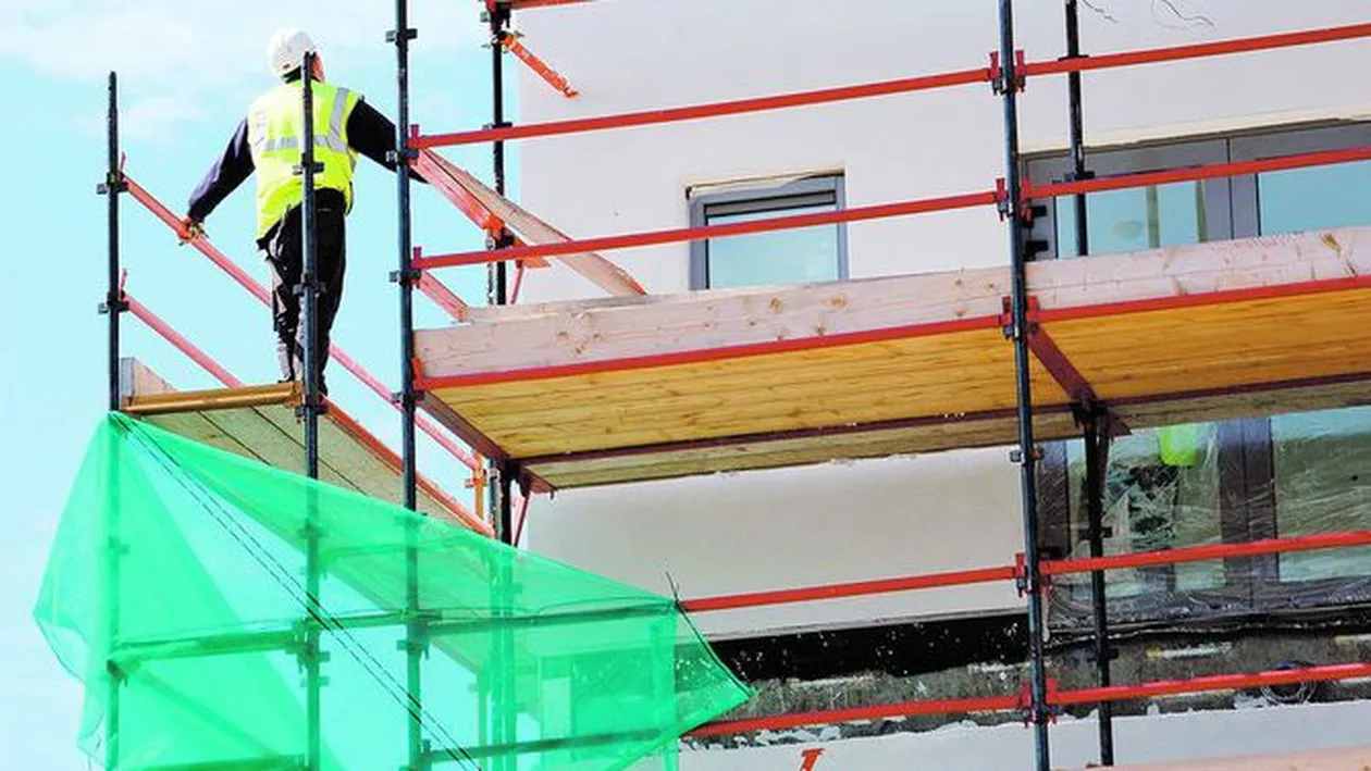 Ai salariul sub 1.500 de lei? Statul te ajutasa-ti reabilitezi casa