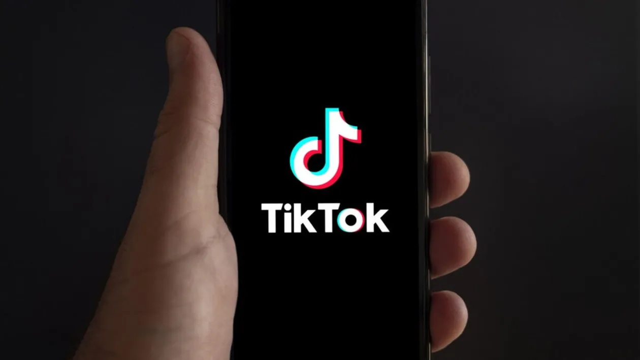 Ce sancțiuni riscă platforma TikTok dacă va fi găsită vinovată pentru influențarea voturilor românilor