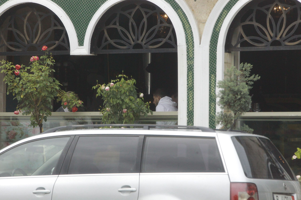 Alex Bodi și Mihai Costea, poreclit Nilă, au luat un prânz intim la restaurantul Mandaloun