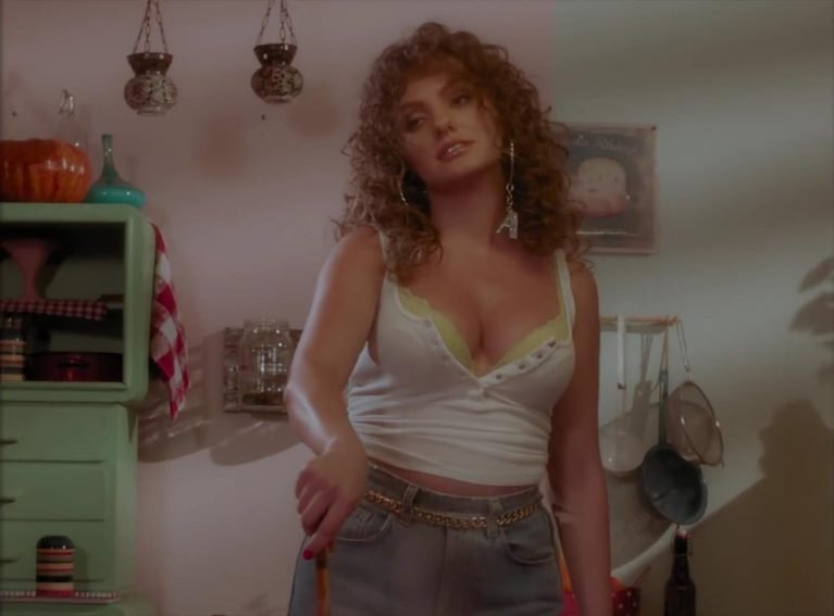 Fotografii incendiare cu Alexandra Stan, făcute publice după despărțirea de iubitul ei
