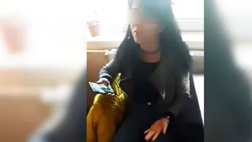 O elevă de liceu din Băile Herculane a fost snopită în bătaie, în clasă: „Nu-mi mai daţi în operaţie!”