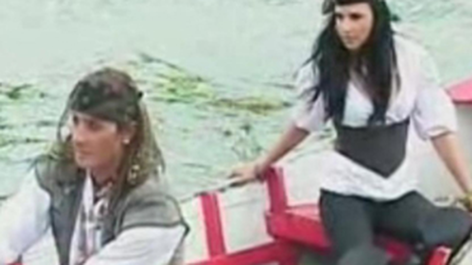 VIDEO Radu Mazare l-a interpretat pe Jack Sparrow intr-un pictorial pentru o revista!
