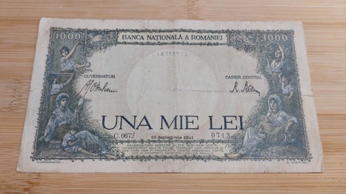 Caută bine acasă la părinți ori bunici. Cu ce preț se vinde o bancnotă de 1000 de lei din 1941 acum, în 2023