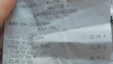 Cât a avut de achitat un turist român la Mamaia Sat pentru două şezlonguri şi 3 băuturi? Nota de plată l-a lăsat mască