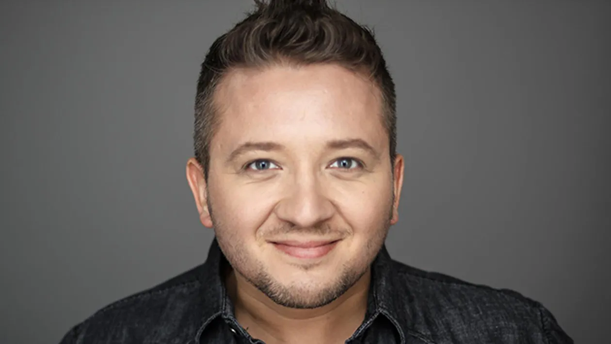 El este cel care se ascunde in spatele paginilor de Facebook ale vedetelor! Dezvaluirile inedite ale lui Florin Grozea