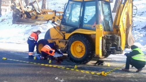 O femeie a murit lovită de un utilaj de deszăpezire, în Curtea de Argeș