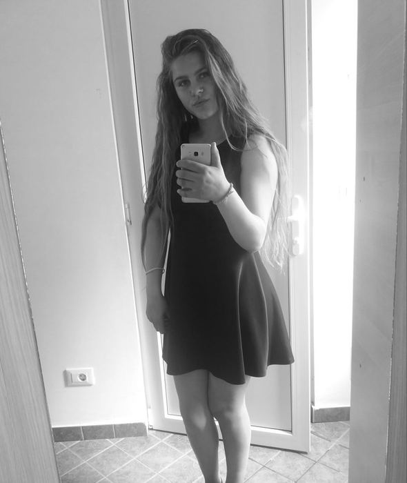 Mădălina avea 19 ani și a intrat complet dezbrăcată în mare. Ce a urmat e halucinant: alertă la Constanța
