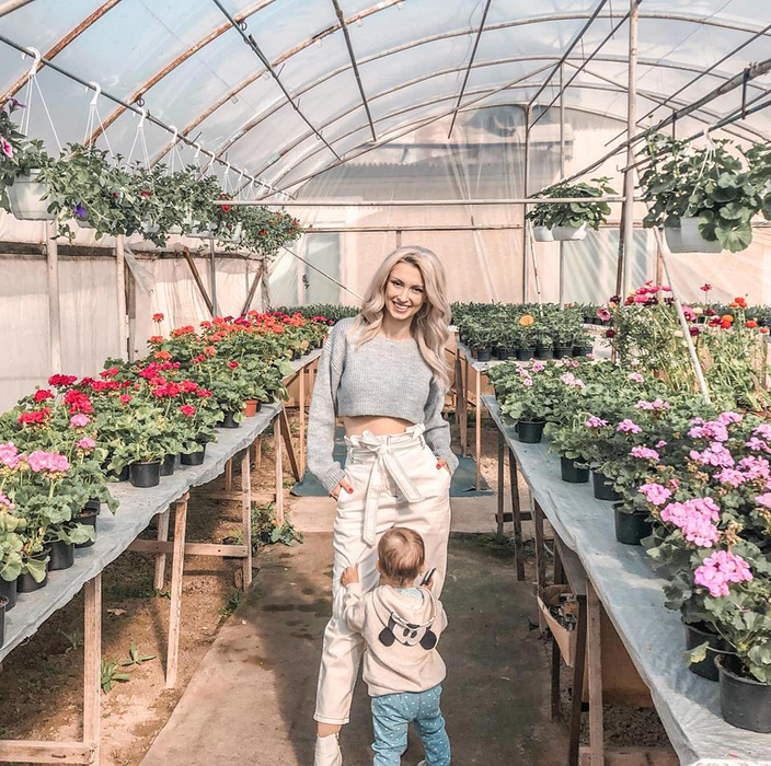 Motivul pentru care Andreea Bălan nu și-a arătat fetița până acum: “Toată lumea mă întreabă…“