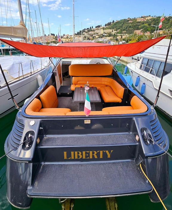 Iahtul lui Flavius Nedelea. (sursă - instagram.com)
