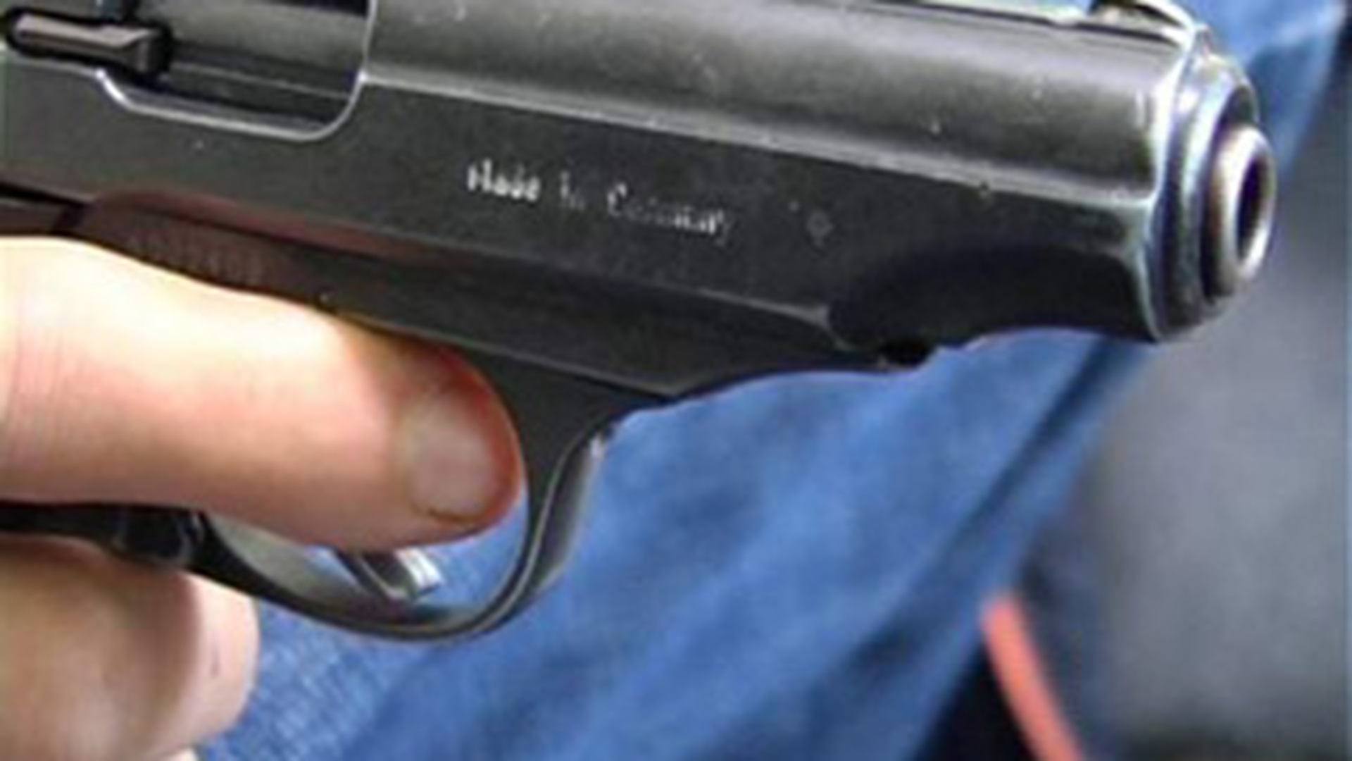 Rafuiala intr-un club din Strehaia! Amenintari cu pistolul si batai crunte in strada! Nepotul lui Leo de la Strehaia a ajuns la spital!