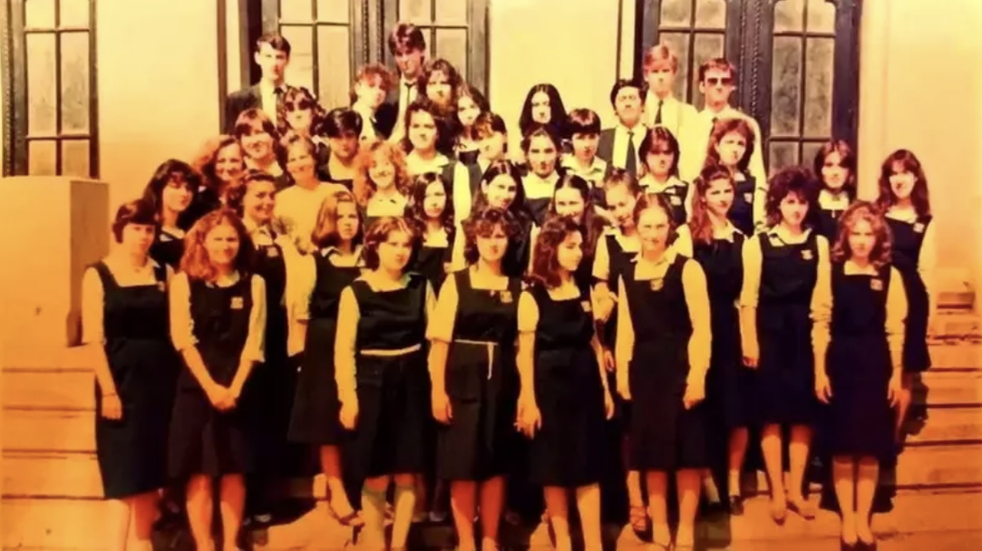 Oana Sîrbu a retrăit emoțiile adolescenței. Revedere cu foștii colegi după 40 de ani