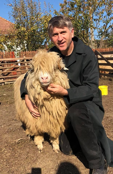 Ştirea care îi va înfuria pe mai marii Bisericii Ortodoxe Române! Ce a fost rugat să facă fostul preot Cristian Pomohaci chiar în ziua de Crăciun