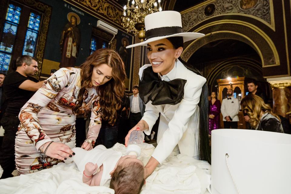 Scenă de la botezul micuței Zenaida