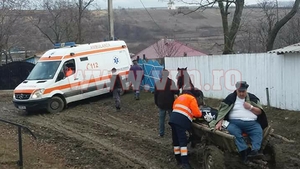 Situaţie revoltătoare la Vaslui! Bolnavii sunt aduşi la spital cu căruţa