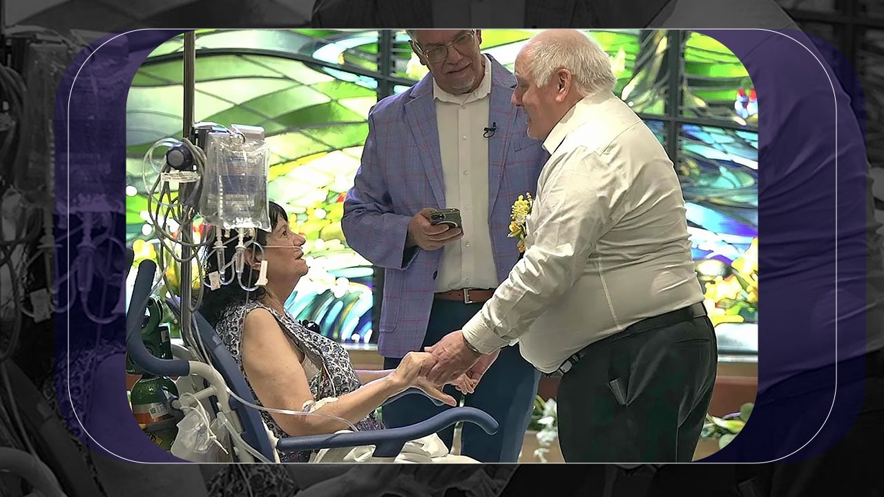 După 15 ani de iubire, s-au căsătorit în spital cu doar câteva zile înainte de operația pe creier a miresei