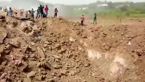 Accident grav în Ghana. Cel puțin 17 oameni au murit și 59 sunt răniți după ce un camion încărcat cu explozibil s-a lovit de o motocicletă
