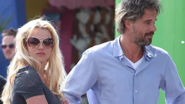 Britney, inselata cu o actrita