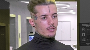 Zanni face dezvăluirea: e despre fanele care vor să-l cucerească. “Unele trec direct la subiect!”