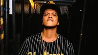 Bruno Mars, evacuat de urgenţă după ce scena a luat foc în timpul concertului: Am ars scena în Glasgow