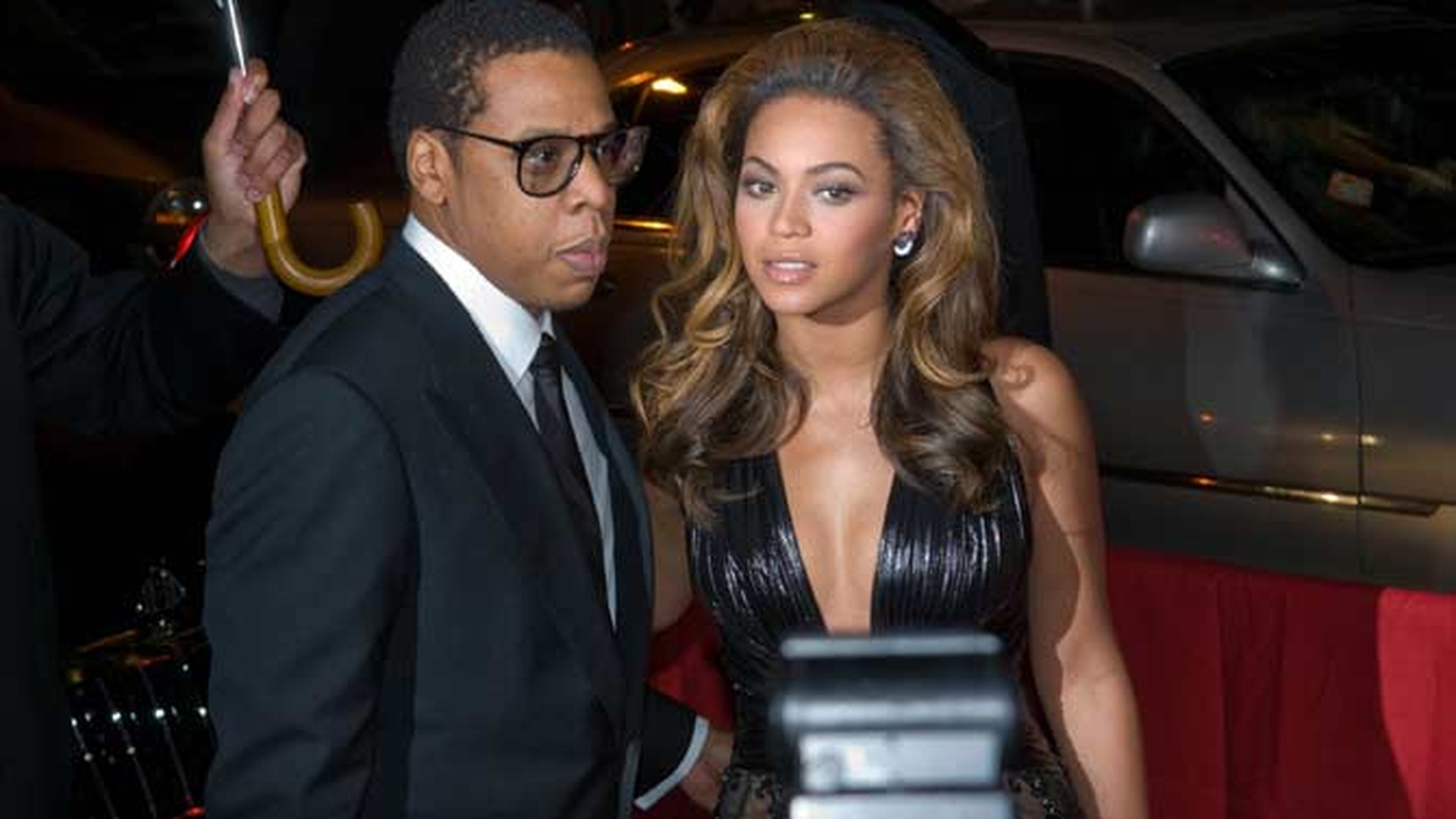Sase premii Grammy si o declaratie de dragoste! Beyonce l-a uimit pe Jay-Z cu un "te iubesc" in public!