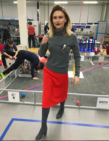 DANA RĂZBOIU  arată impecabil la cei 41 de ani! Vedeta s-a fotografiat în sala de fitness şi a lăsat pe toată lumea cu gura căscată:,, Dana,tu esti? ‘’