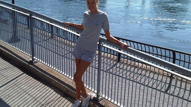 Uite cum se mentine in forma Valentina Pelinel la New York!