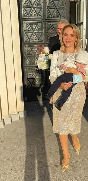 Gabriela Firea, apariție răvășitoare la o petrecere privată. Fostul edil al Capitalei a botezat un băiețel