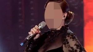 O cunoscuta cantareata din Romania a recunoscut ca apeleaza la BOTOX! Cine este vedeta