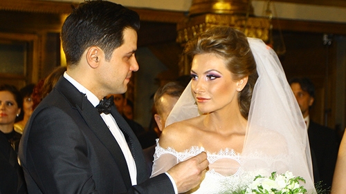 Gabriel Coveseanu s-a casatorit pentru a doua oara! Vezi primele imagini de la nunta vedetei TV cu medicul Florentina Ene