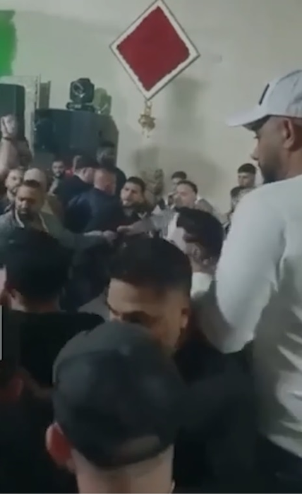 Scene violente în localul unde cânta Florin Salam, în Manchester
