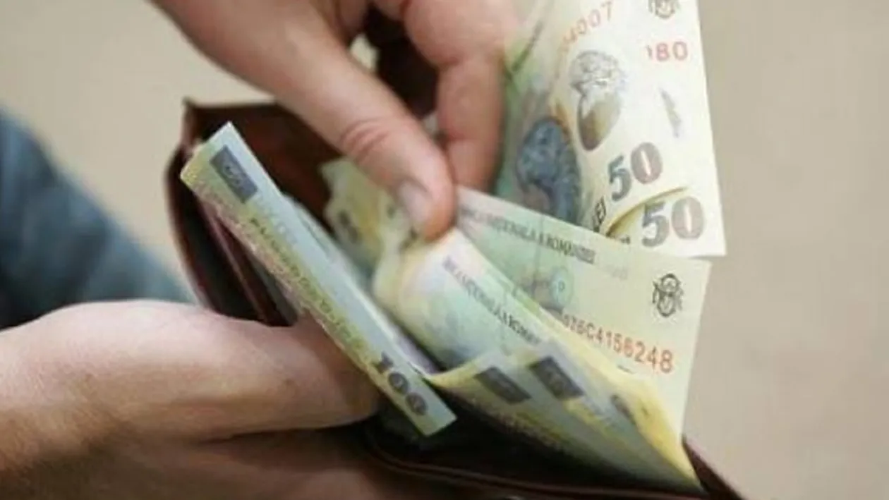 INS: Castigul salarial mediu net a crescut cu aproape 5%, in luna august