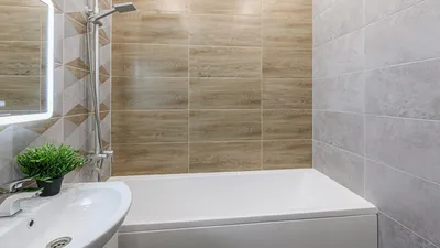 De ce miroase urât în baie chiar dacă e curată. Greșelile frecvente care creează mirosuri neplăcute