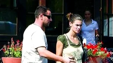 Se insoara Dinu Pescariu