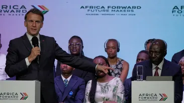 Emmanuel Macron s-a enervat grav în timpul unui eveniment organizat la Nairobi. Pe cine a apostrofat imediat: „Este o totală lipsă de respect”