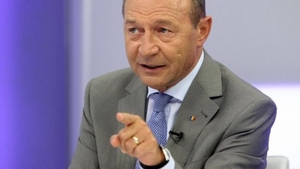 Traian Băsescu îi ia la mișto pe Nicușor Dan cu privire la cele 400 de procese cu PMB: „Are de scris multe hârtii”