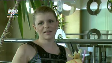 VIDEO Sanda Ladosi, despre tratamentul hormonal: Am terminat de cantat, mi-am facut injectia si mi-am reluat spectacolul