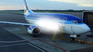 Un avion cu 163 de oameni la bord s-a prabusit si s-a rupt in doua! Nimeni nu a murit