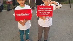 Donații pentru spital, în loc de flori pentru educatoare