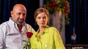 Cum s-a lipit la bani Doina Teodoru cu ajutorul iubitului Cătălin Scărlătescu. Cei doi sunt vedete pe YouTube, unde fac zeci de mii de vizionări