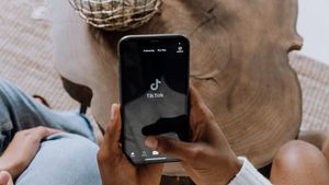 Aceste persoane nu vor mai avea voie să folosească TikTok în România. Va fi lege, trebuie să îl șteargă din telefon