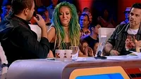 Mama unui concurent de la X Factor a fost distrusa de durere! S-a pus in genunchi si a inceput sa planga