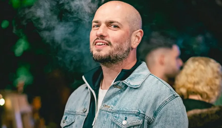 bromania imagini cu noua iubita