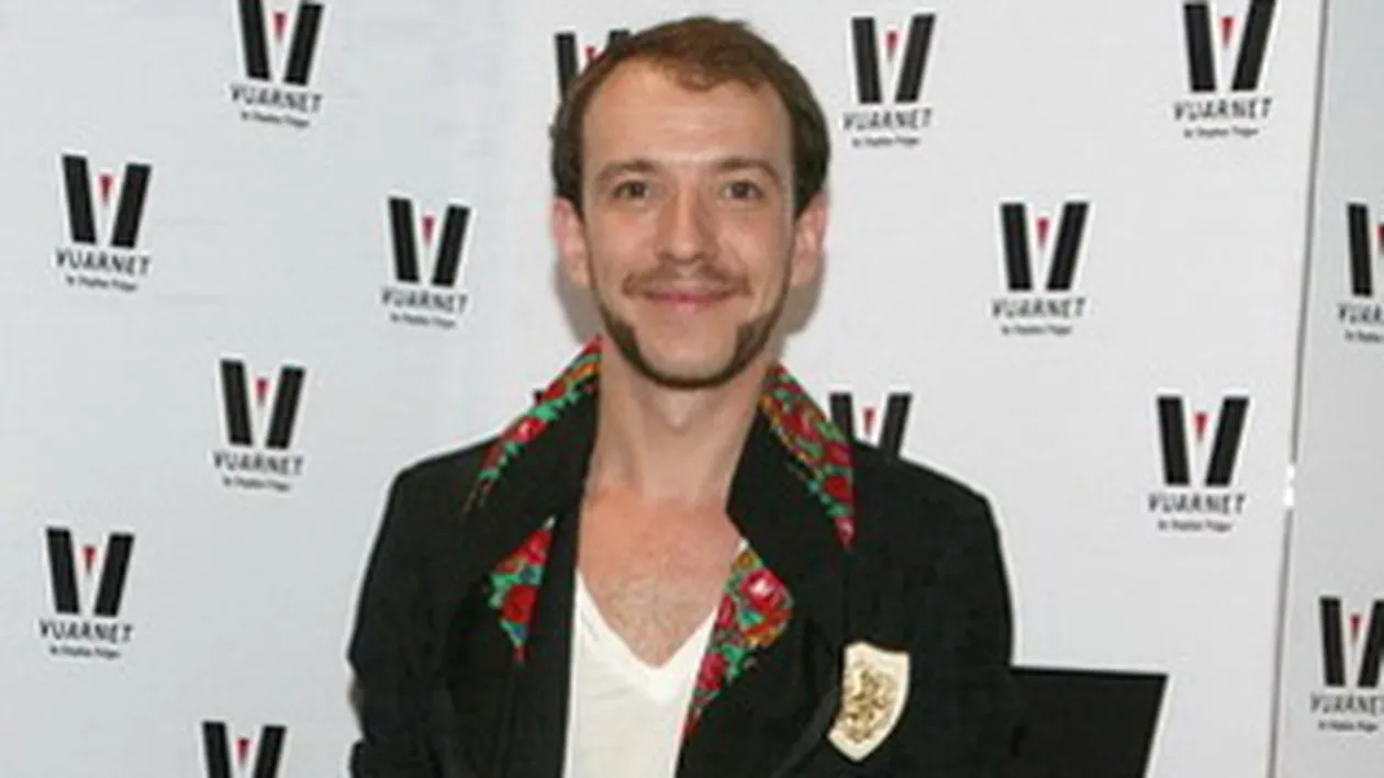 Criticat pe YouTube de manechine, Stephan Pelger s-a facut de rusine la o prezentare de la Berlin