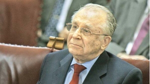 Ion Iliescu a intrat în operație!