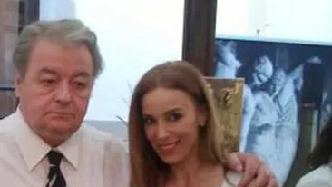 Annes: Corneliu Vadim Tudor m-a invitat la el si mi-a facut un cadou