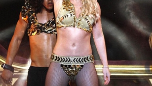 ACASA LA Britney Spears: 25.000 de dolari chirie pentru o priveliste de vis! Are Pub si cinema in casa!