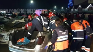 Grav accident de circulație în Buzău. Șase victime și trei mașini făcute zob | VIDEO