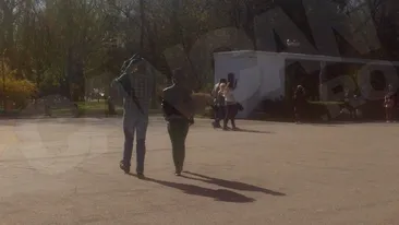 Ce avea pe umar acest barbat din Bucuresti? Toata lumea a ras de el cand l-a vazut :)