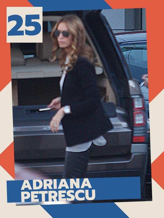TOP 40 sexy-vedete cu pantalonii care le pocnesc pe posterior! Asta da bătălie pentru podium!