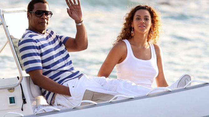 Cat?! N-o sa-ti vina sa crezi cat au platit Jay-Z si Beyonce pentru inchirierea unui iaht de lux